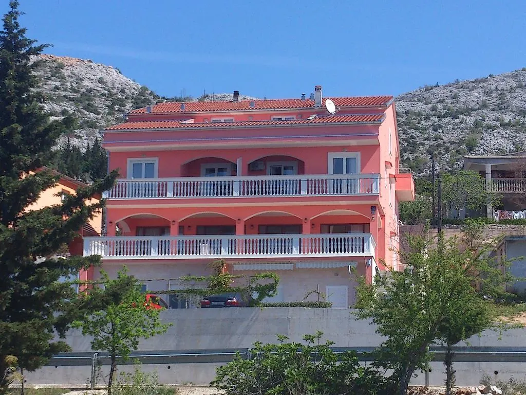 Apartments Amari Starigrad Paklenica